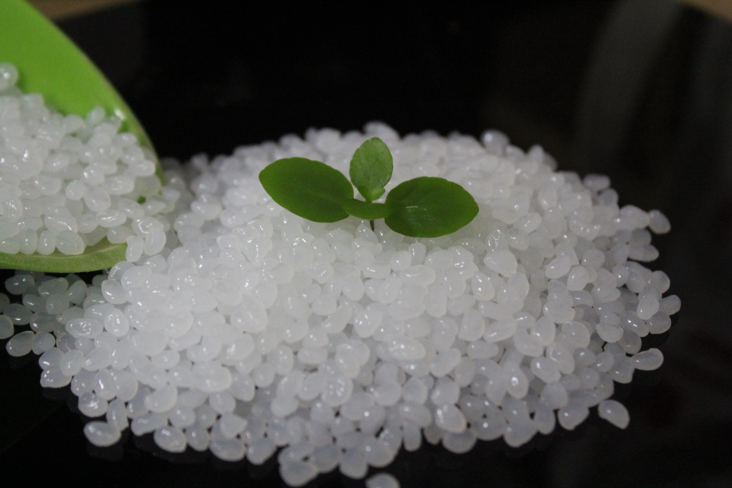 Beginner’s Guide to Hot Melt Adhesive