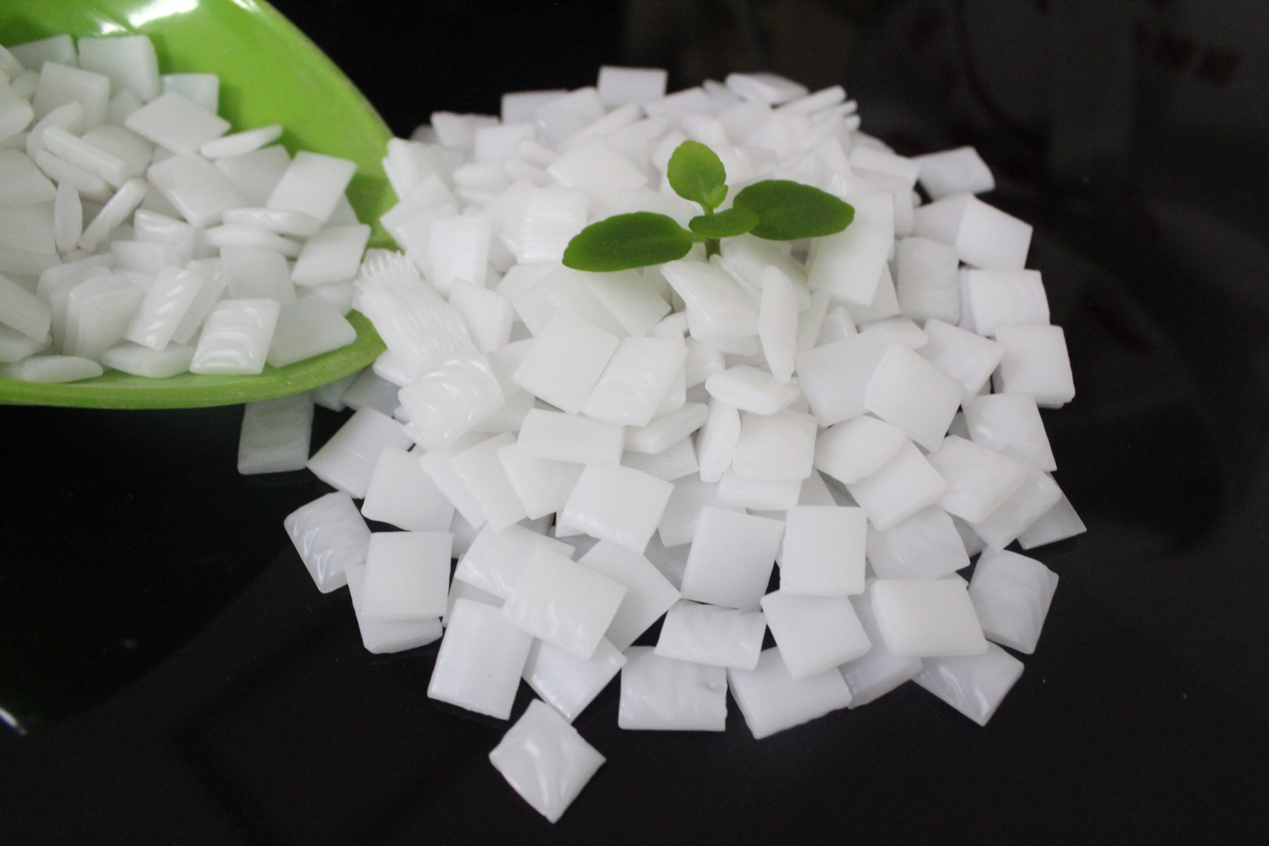 What are the types of hot melt adhesive?