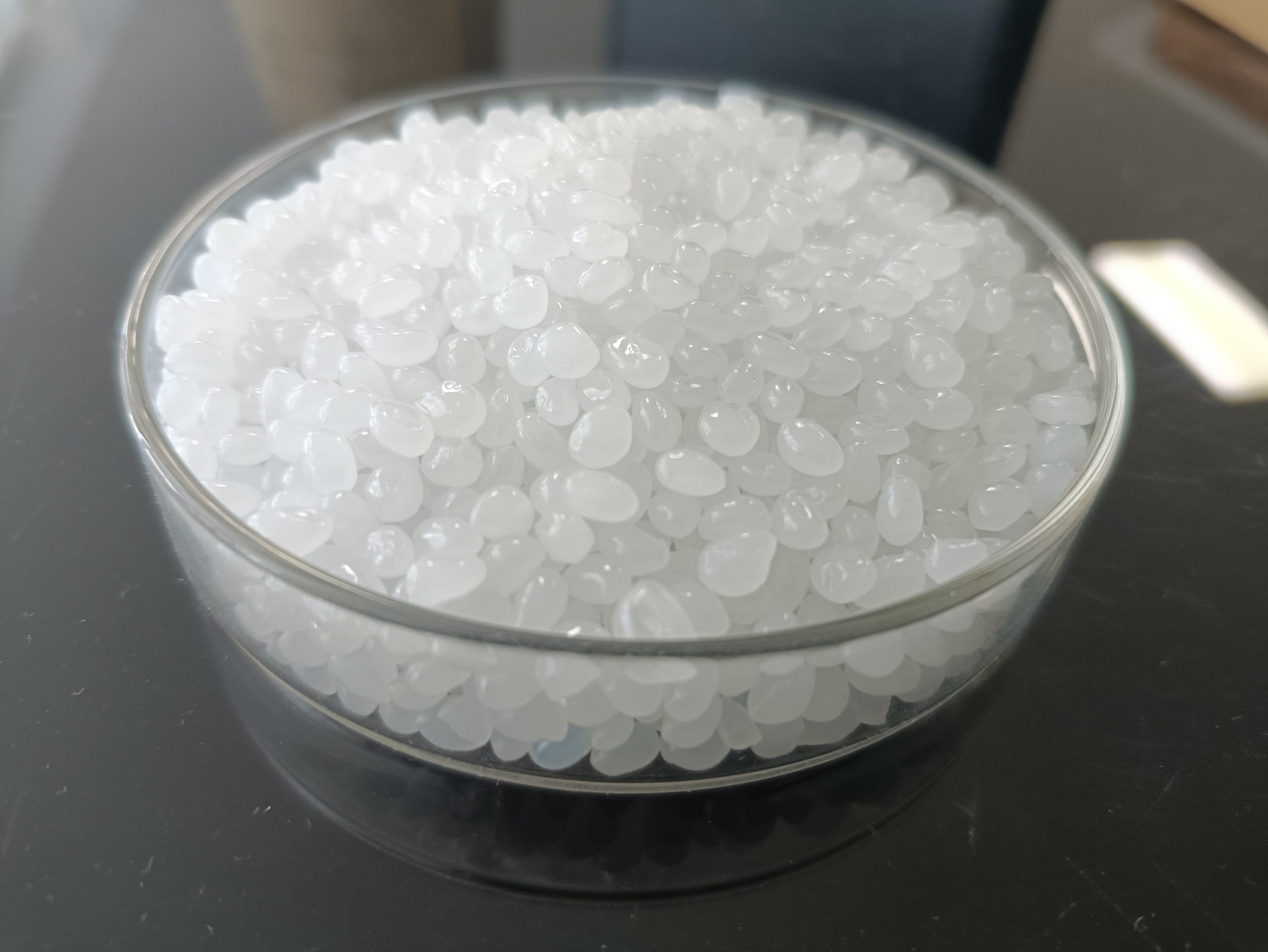 How to understand the weather resistance of hot melt adhesive