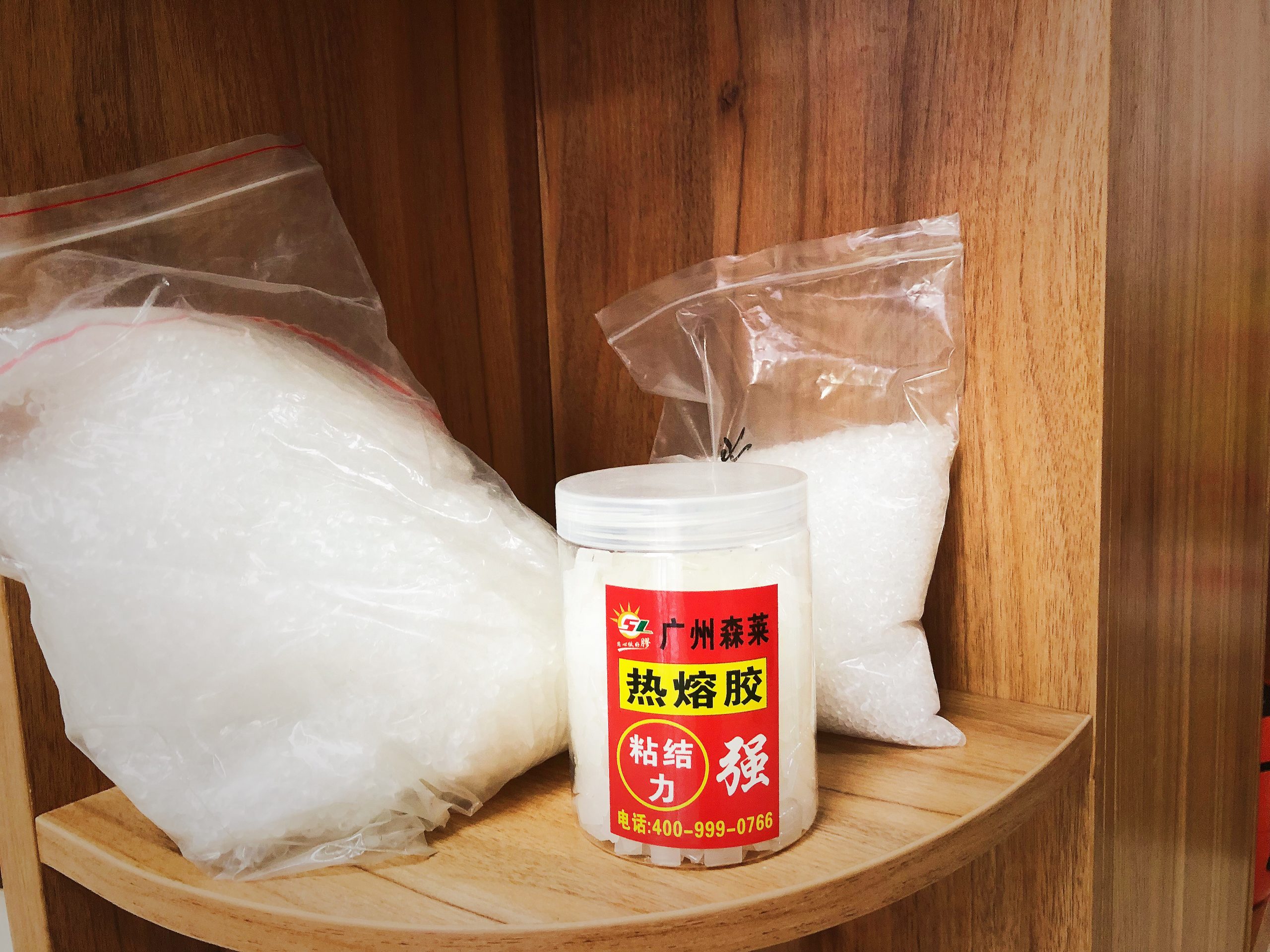 How to ensure customer satisfaction with high-quality packaging hot melt adhesive?